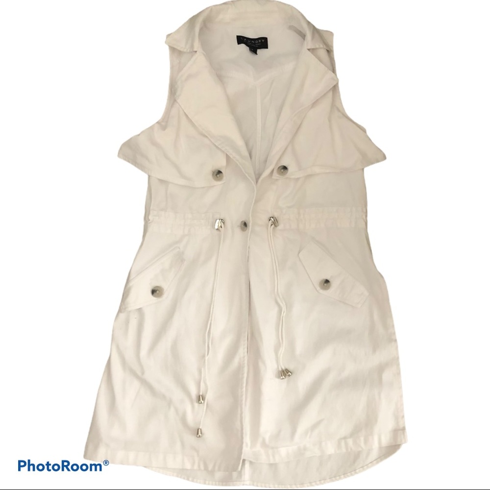 Laundry By Shelli Segal white vest jacket